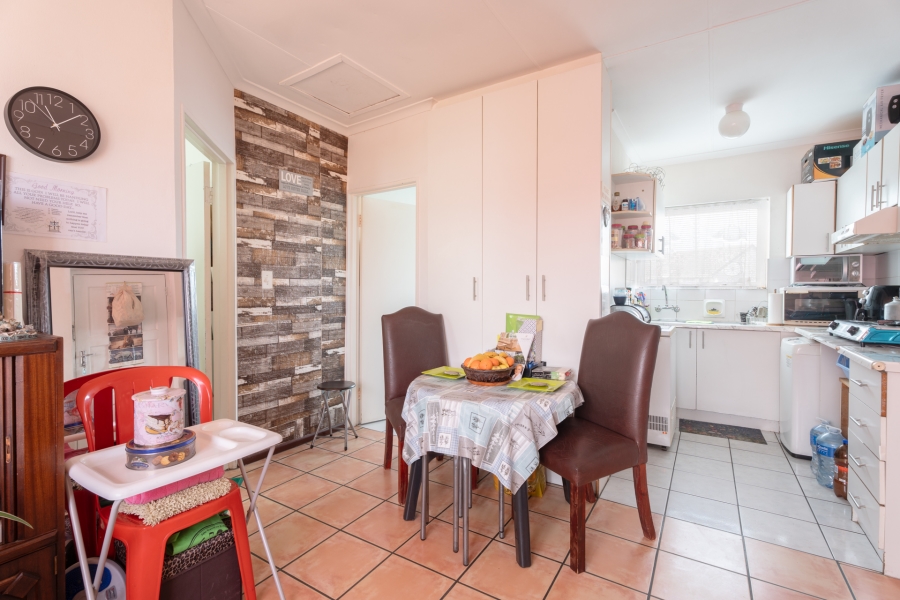 1 Bedroom Property for Sale in Strand South Western Cape